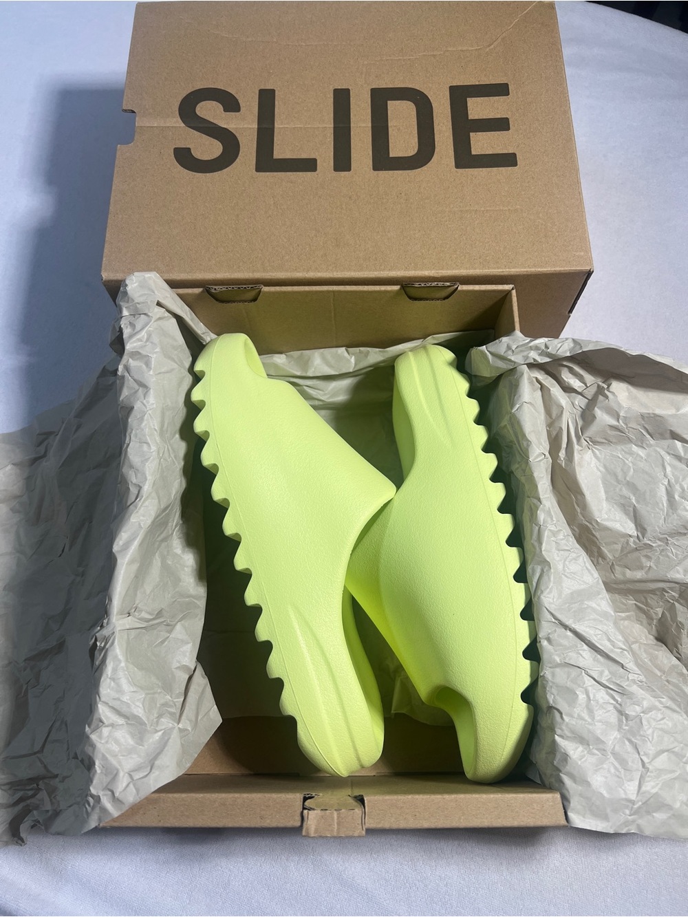 Adidas Yeezy Slide Glow Green HQ6447 Men’s Size 9 Excellent Condition